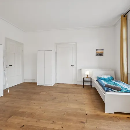 Teams Apartmenthaus Outletcity Metzingen Wifi,smart Tv,parking