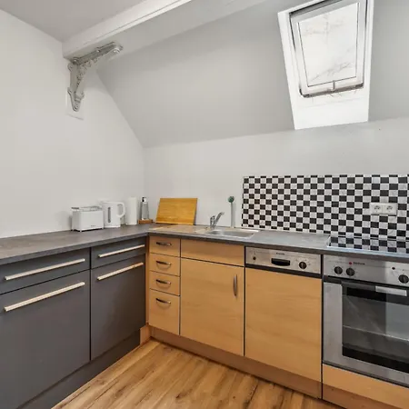 Teams Apartmenthaus Outletcity Metzingen Wifi,smart Tv,parking