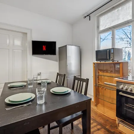 Apartment Teams Apartmenthaus Outletcity Metzingen Wifi,smart Tv,parking Metzingen (Tubingen)
